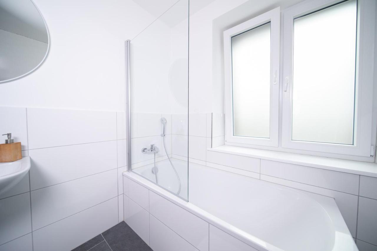 Favorite Stays - Suite And More - 10 Min Zur Messe ดุสเซลดอร์ฟ ภายนอก รูปภาพ