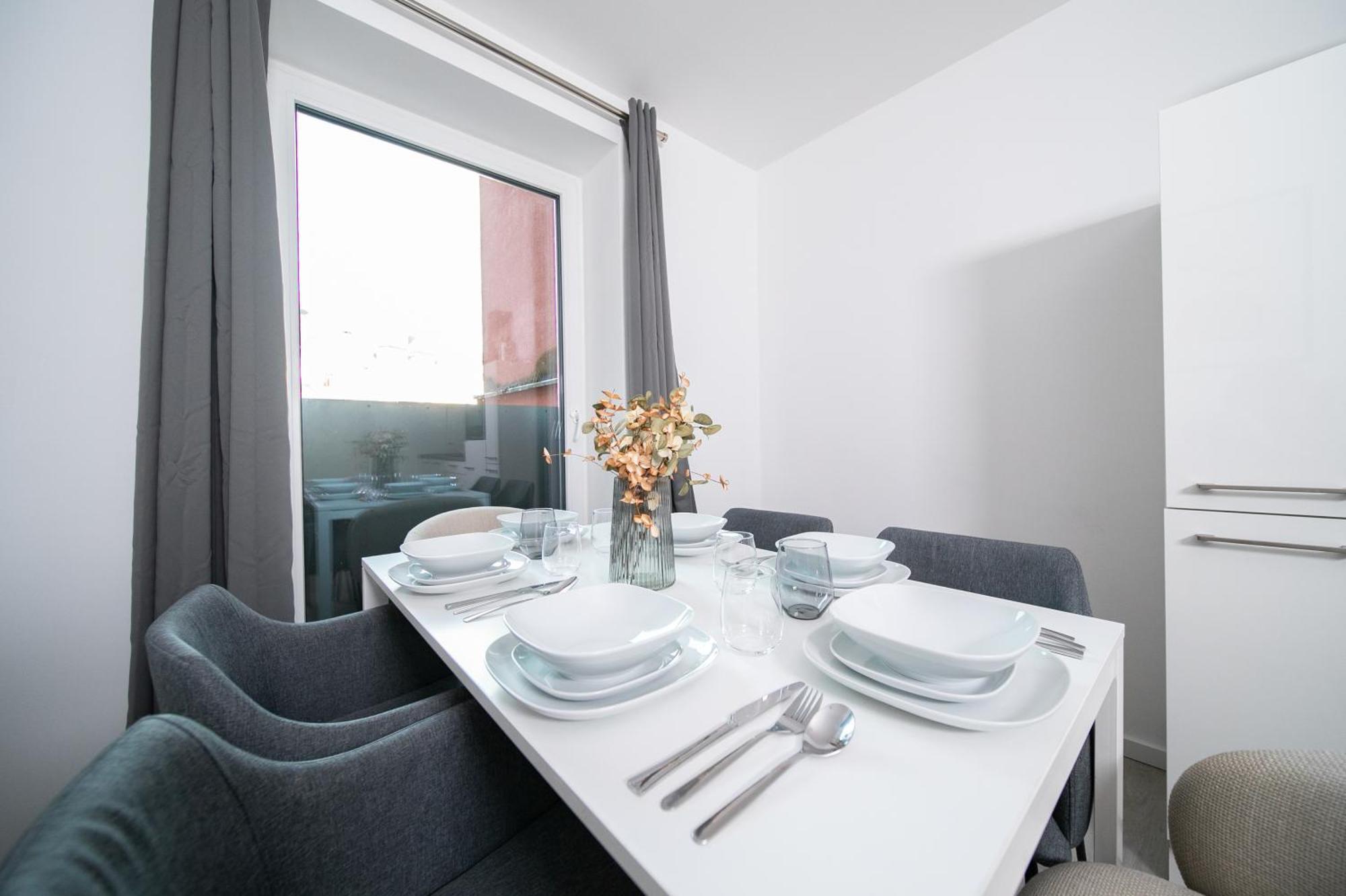 Favorite Stays - Suite And More - 10 Min Zur Messe ดุสเซลดอร์ฟ ภายนอก รูปภาพ