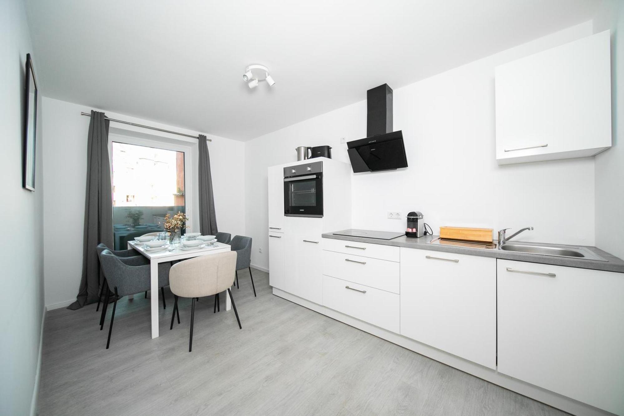 Favorite Stays - Suite And More - 10 Min Zur Messe ดุสเซลดอร์ฟ ภายนอก รูปภาพ